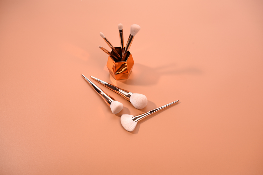 VO3 Shine Gold Brush