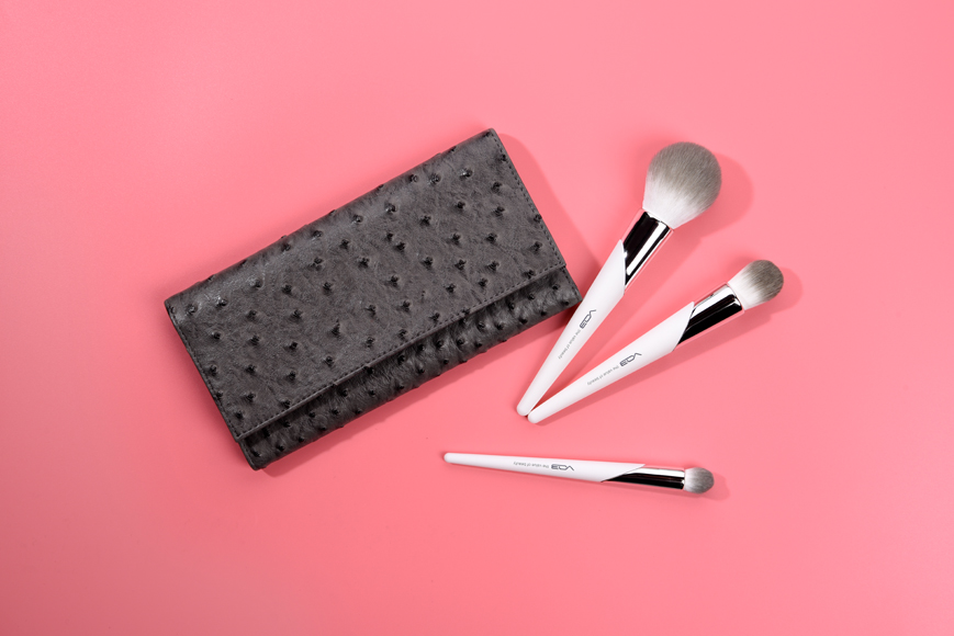 VO3  2 Tone Classic Brush