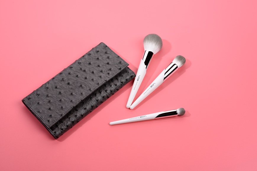 VO3  2 Tone Classic Brush